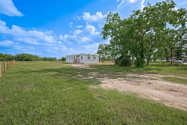 Building Photo - 22334 FM 762 Rd