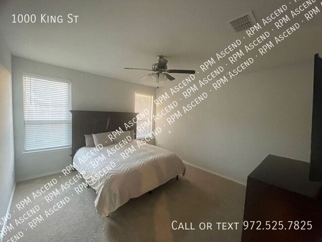 Building Photo - 1000 King St