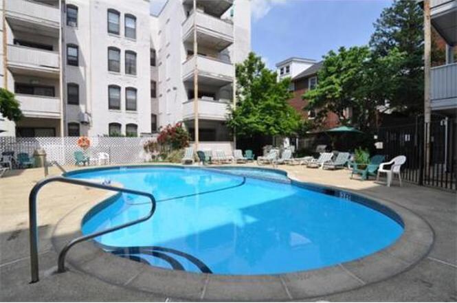 Building Photo - 26 Commonwealth Terrace