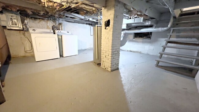 Building Photo - 2174 Atco Ave
