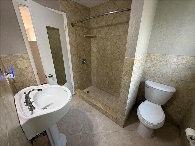 Building Photo - 321 Ribault Ave