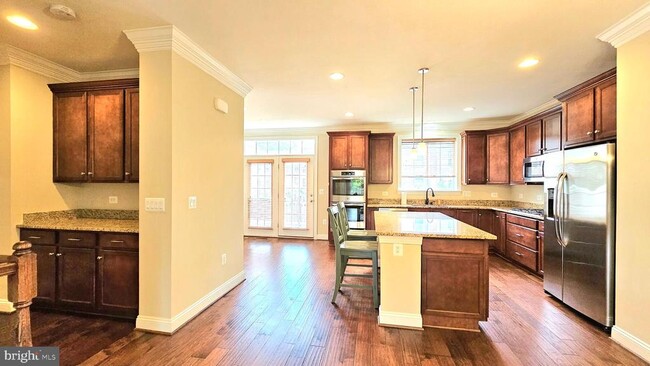 Building Photo - 10607 School St