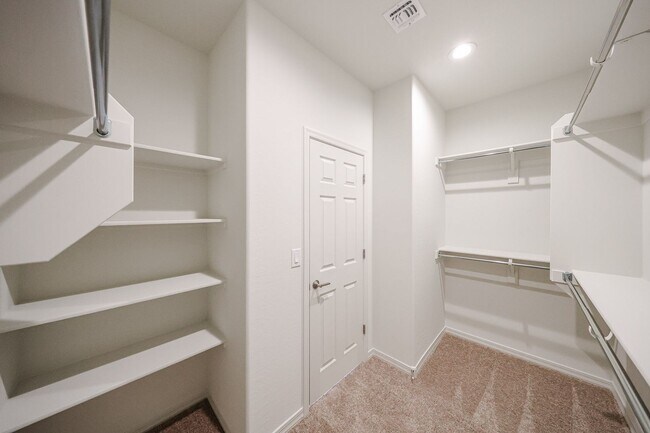 Building Photo - New 4 Bedroom + Den Home in Asante Community