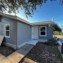 Building Photo - 5 W St Charles St