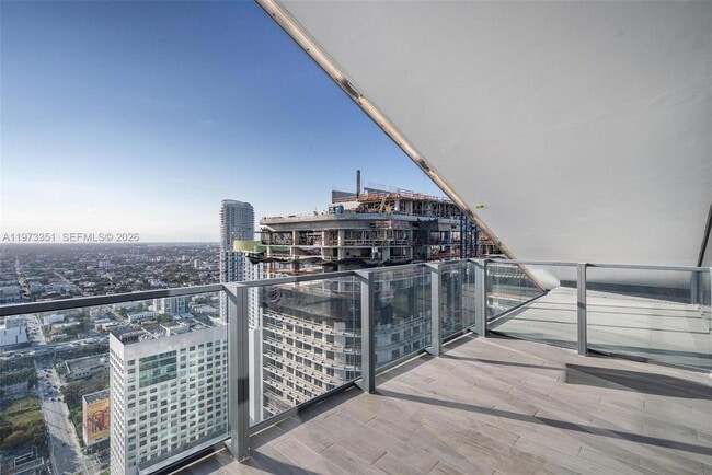 Building Photo - 88 SW 7th St