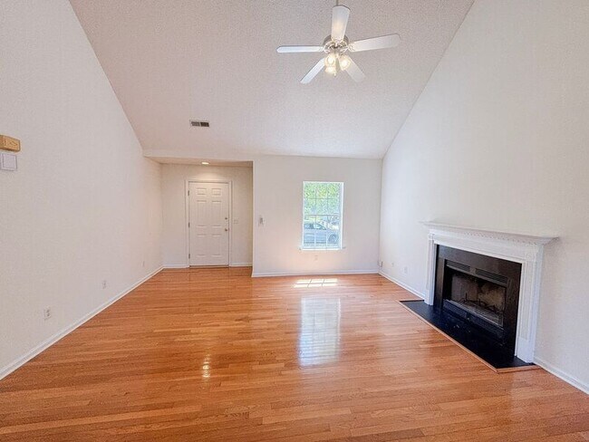 Building Photo - 118 Sea Cotton Cir