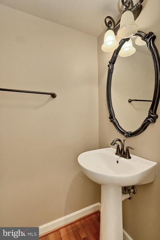 Building Photo - 478 Ferdinand Day Dr