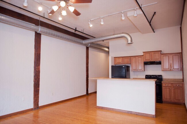 Building Photo - Stove Works Lofts