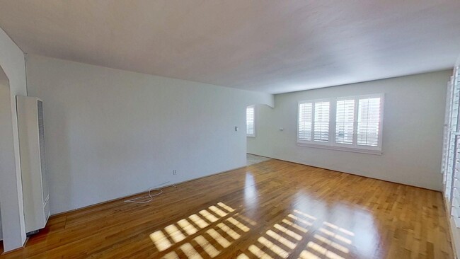Building Photo - Seaside Living: 2 Bedroom 1 Bathroom Home ...