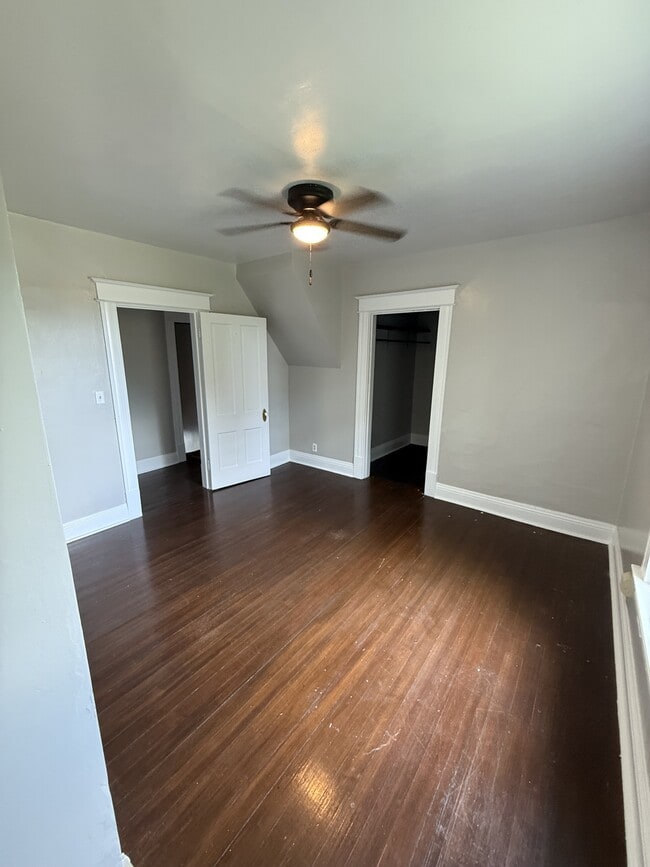 Building Photo - 1819 Northwestern Ave