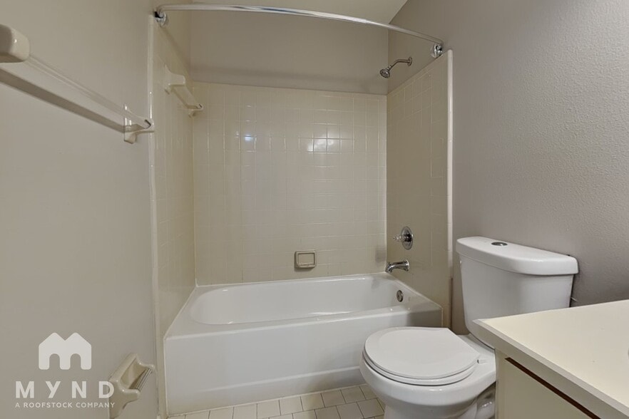 Building Photo - 2800 Falling Tree Cir