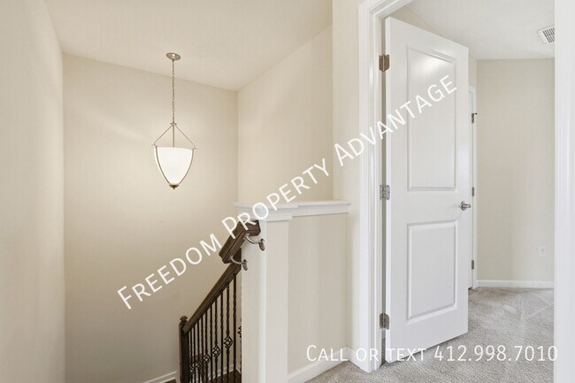 Building Photo - 412 Olive Ln