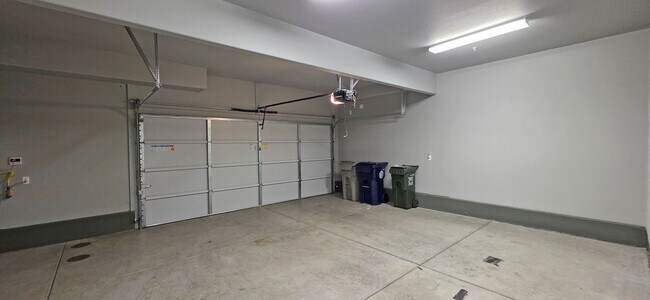 Building Photo - 409 10th St