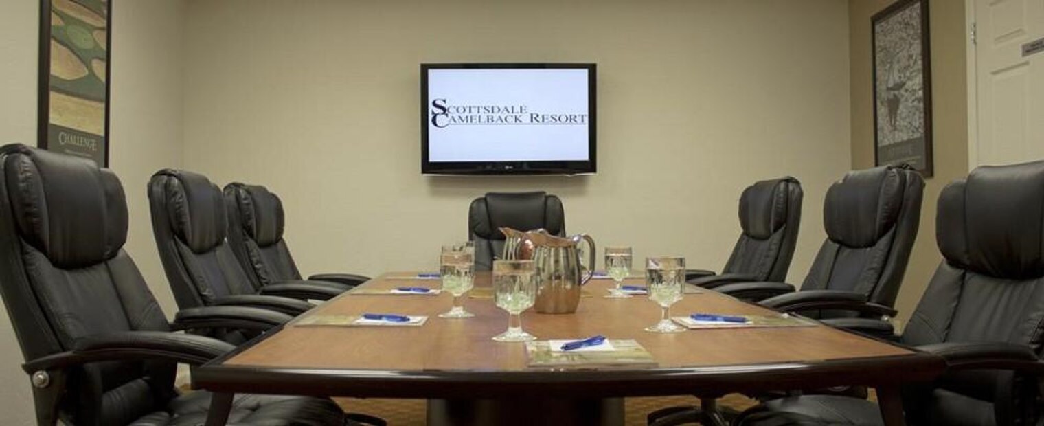 Building Photo - 6302 E Camelback Rd