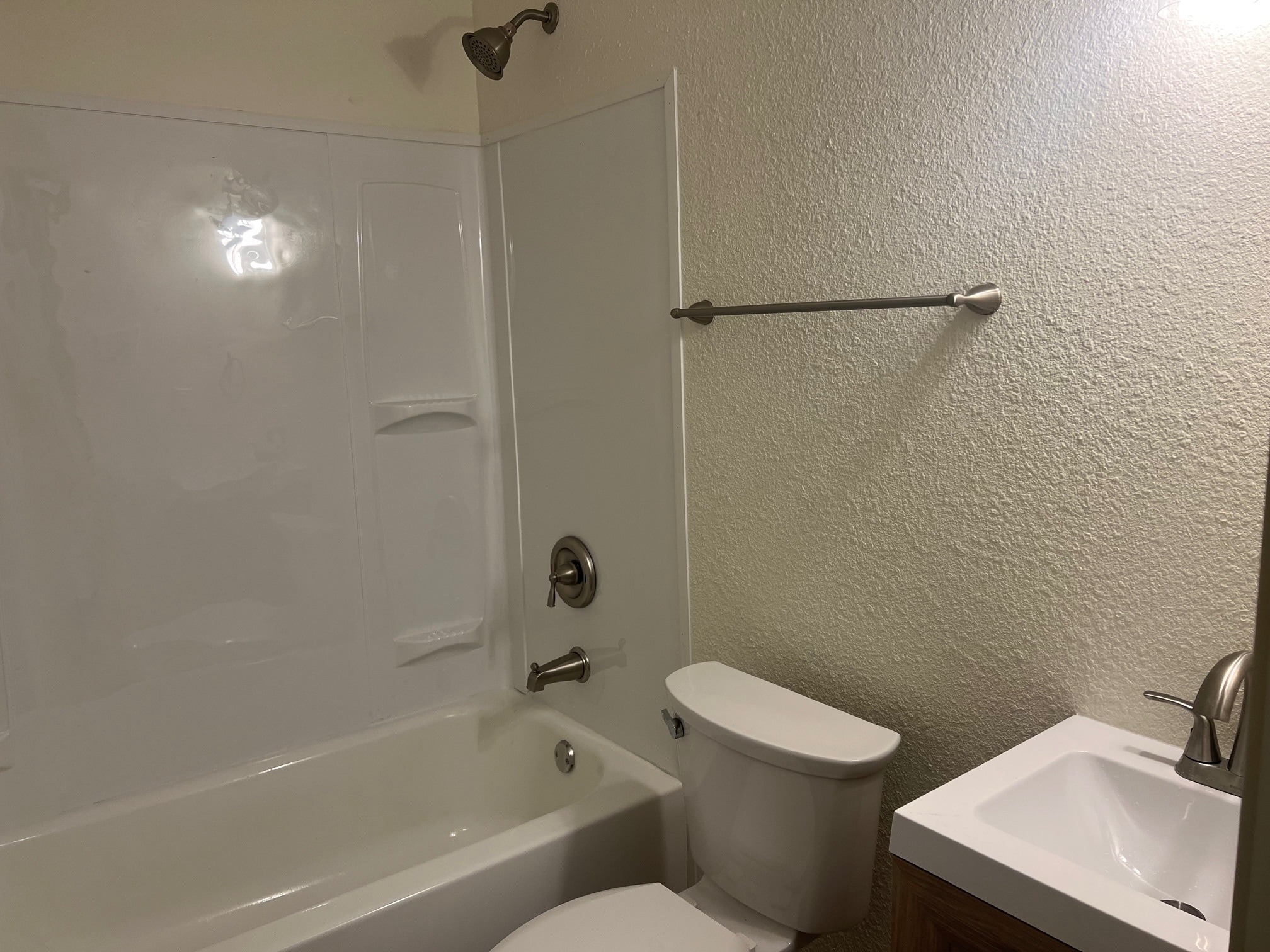 Building Photo - 8621 North Ave