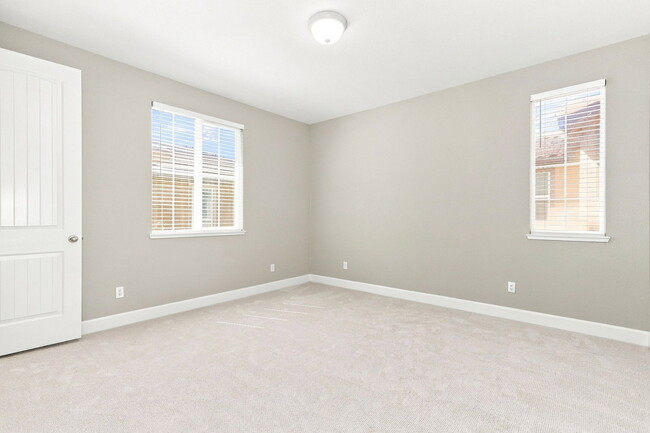 Building Photo - 883 Blossom Rock Ln