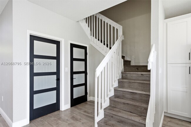 Building Photo - 15411 SW 9th Way
