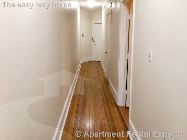 Building Photo - 132.5 Oxford St Unit #11