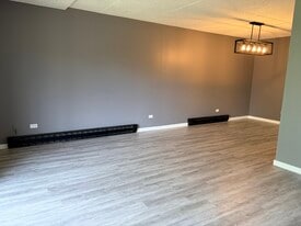 Building Photo - 110 Klein Creek Ct