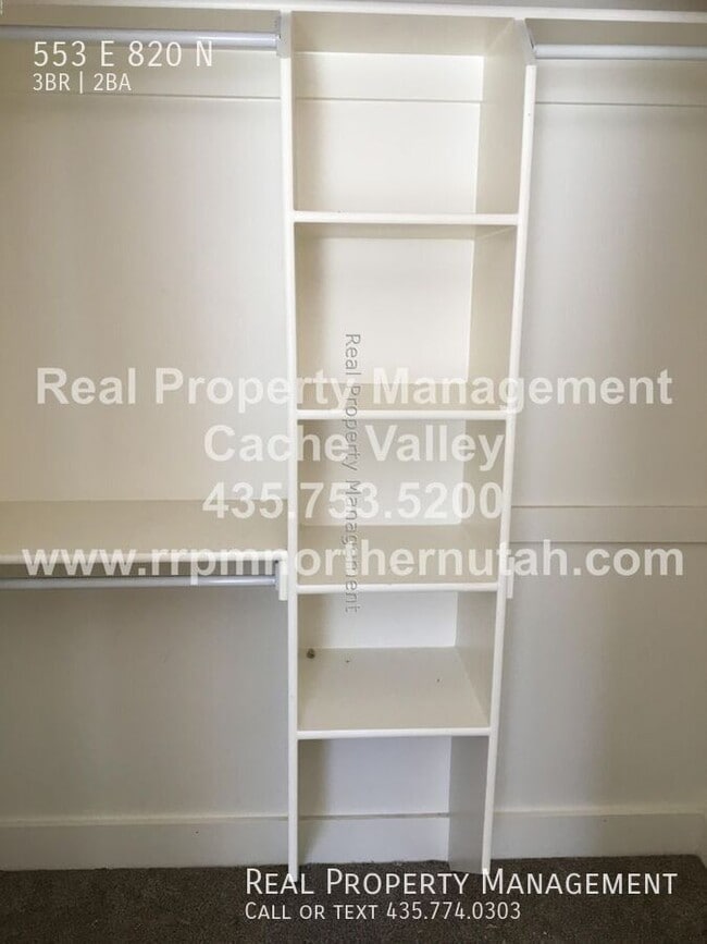 Building Photo - 553 E 820 N