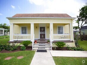 Building Photo - 2 BEDROOM BUNGALOW IN DIGNOWITY