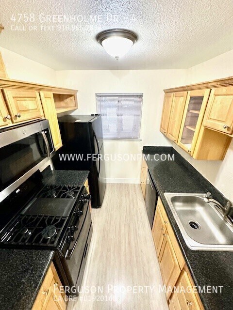 Building Photo - 4758 Greenholme Dr