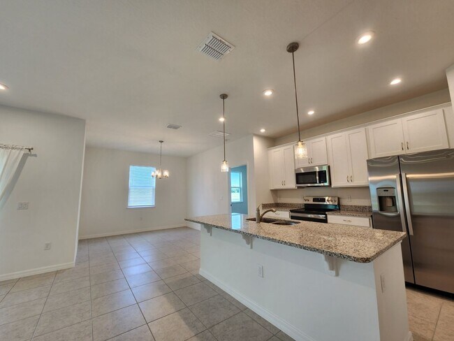 Building Photo - 33286 Country House Dr