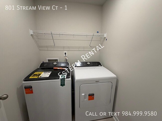 Building Photo - 801 Stream View Ct-1