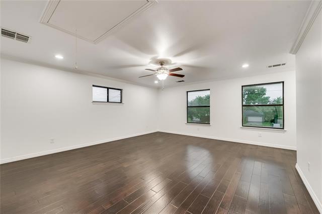 Building Photo - 9522 Hilldale Dr