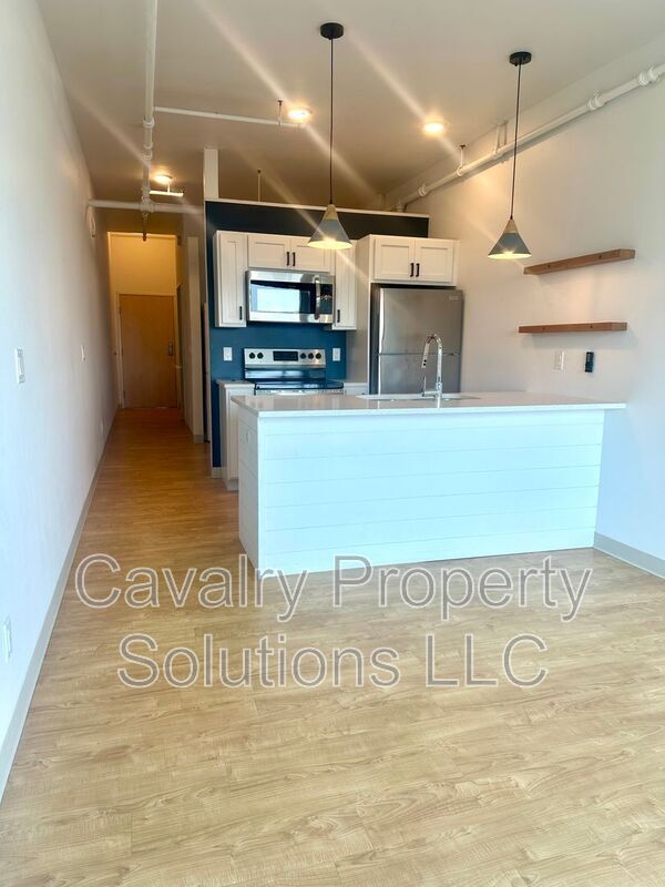 Building Photo - 1831 W Michigan St