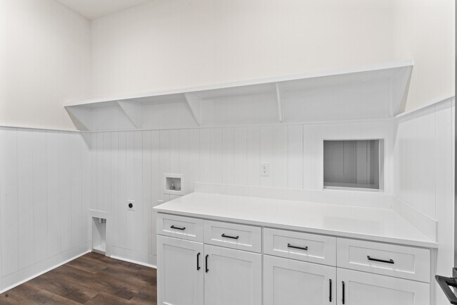 Building Photo - 1526 Jones Ave