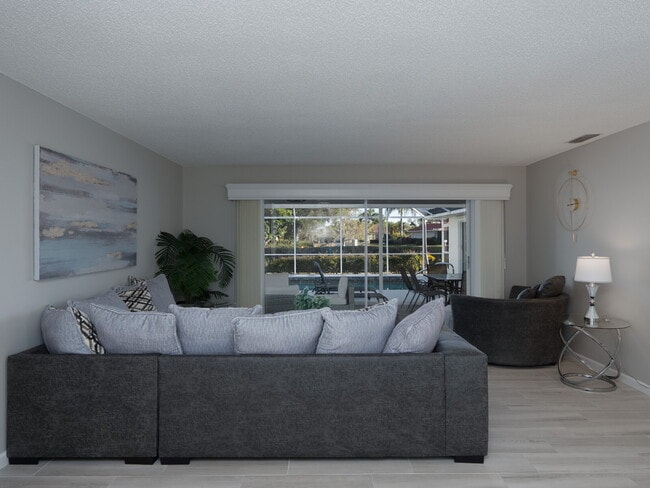 Building Photo - Turkey Furnished 3 Bed Pool Home in Venice