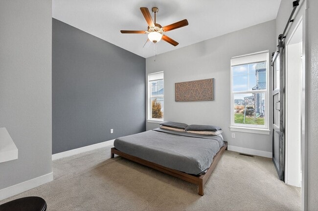 Building Photo - 8479 Cromwell Dr