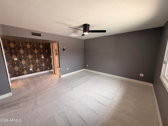 Building Photo - 13139 W Seville Dr