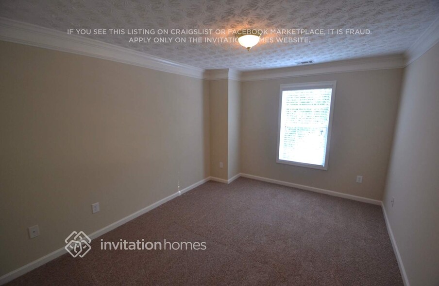 Building Photo - 2802 Wynhaven Oaks Way