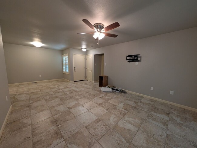 Building Photo - 2/2 Condo on Lake McQueeny / Waterfront Co...