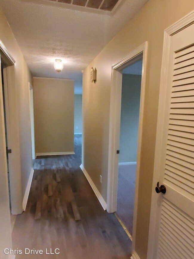 Building Photo - 3 br, 2 bath House - 402 SCOTT RD