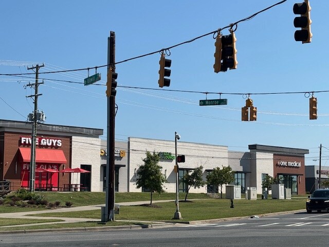 Building Photo - 715 Long Ave