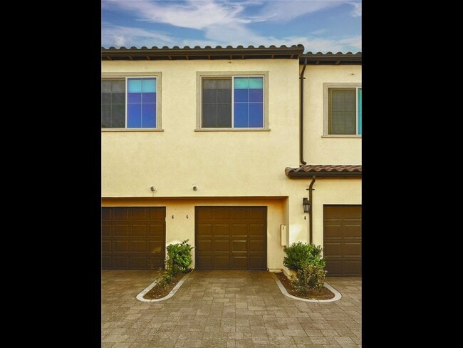 Building Photo - 3180 E Yountville Dr