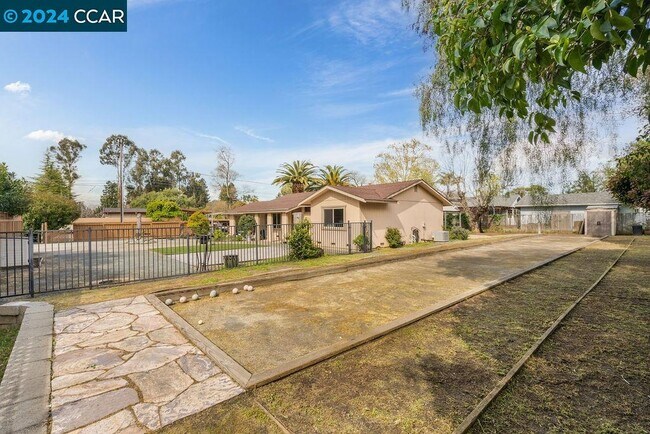 Building Photo - 1326 Babel Ln