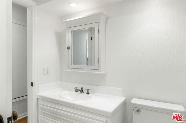Building Photo - 3630 Roberts View Pl
