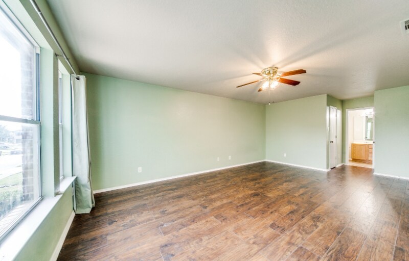 Building Photo - 8914 Kestrel Oak