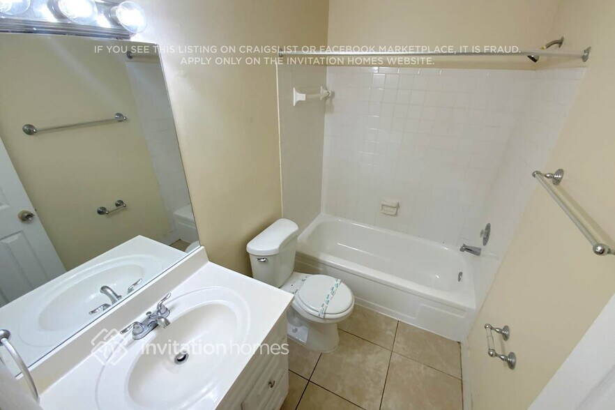 Building Photo - 10656 Shady Pond Ln