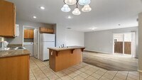 Building Photo - Selling duplex 1.2025