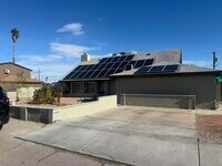 Building Photo - 1662 Shadow Mountain Pl