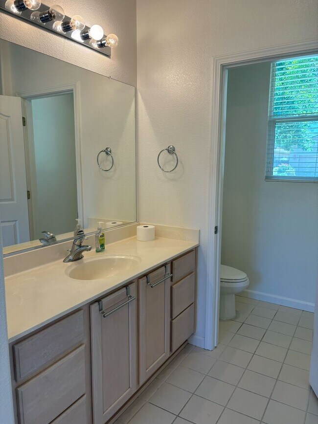 Building Photo - Beautiful & Bright Home in Peaceful 55+ Sa...