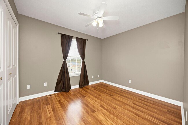 Building Photo - 73 Rosenberger Ln