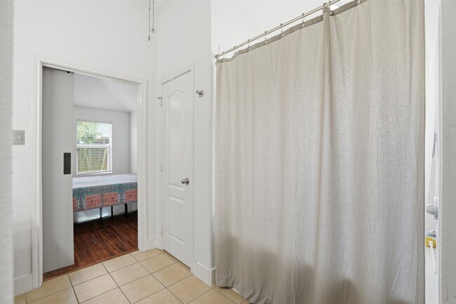 Building Photo - 14410 Long Meadow Dr