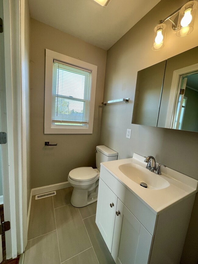 Building Photo - 63 Shelor Dr