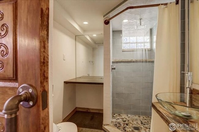 Building Photo - 719 Remington St